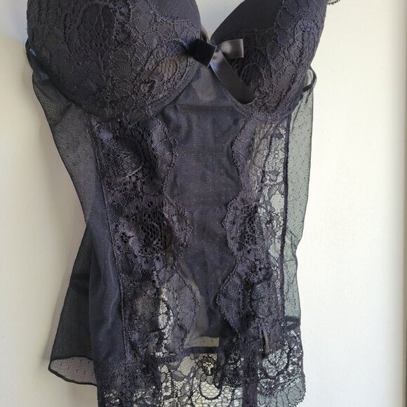 Lace corset - Picture 2 of 3